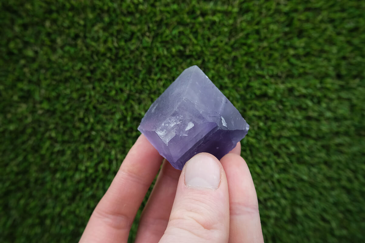 Fluorit Fialový - krystal