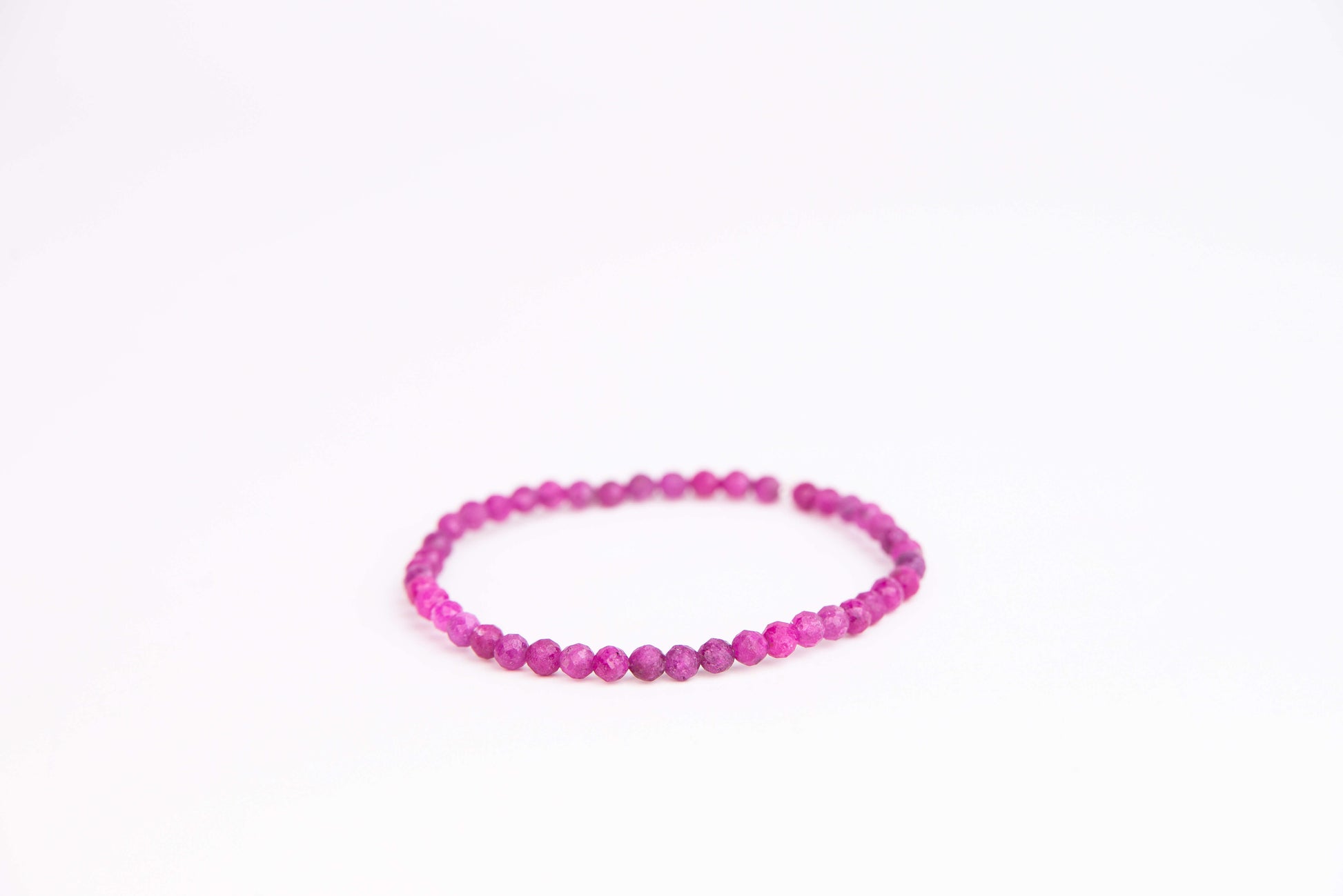 Rubín - Náramek Fasetovaný 4 mm